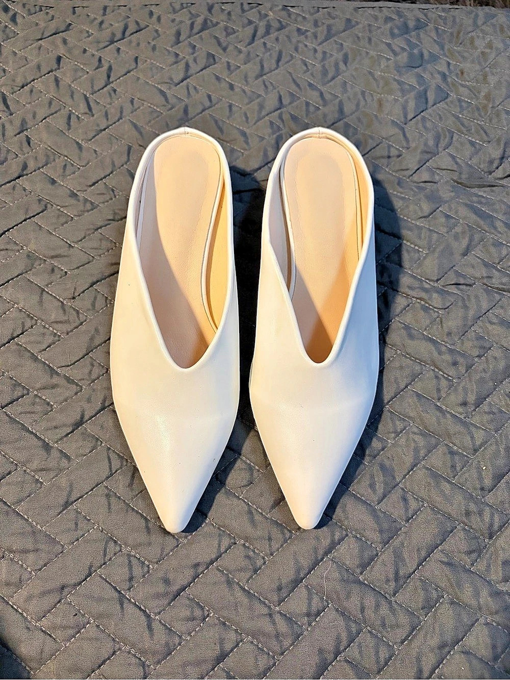 White Pointed-Toe Mule Heels - Size 6